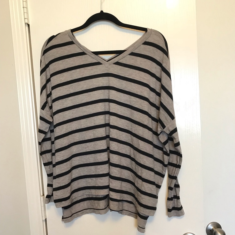 Express Women’s XS long sleeve tee